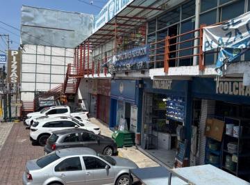 Local comercial · 1454m² · Plaza Comercial en Esquina Sobre 11 Sur