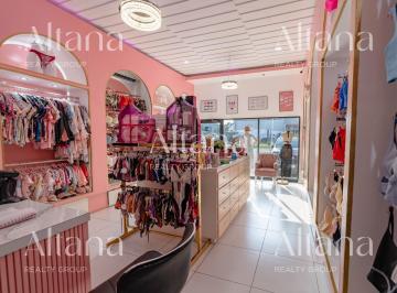 Local comercial · 40m² · 1 Estacionamiento · Local Comercial en Venta