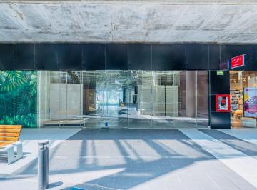 Local comercial · 181m² · 1 Estacionamiento · Local en Renta Foro 4 León, Guanajuato.