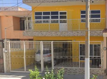 Casa de 3 habitaciones, Guadalajara · Venta de Casa en C. Puerto Yavaroscol. Monumentalguadalajara C. P. 44320 | Jalisco