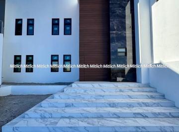 Casa · 620m² · 5 Recámaras · Casa Nueva en Venta Zona Canteras $19,000,000.