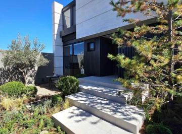 Casa de 3 habitaciones, León · Casa en Venta en La Campiña Francesa