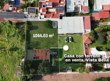 Casa de 3 habitaciones, Morelia · Casa con Terreno en Vista Bella, Morelia