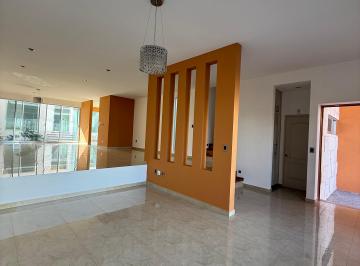Casa en condominio de 5 habitaciones, Querétaro · Amplia Residencia con 5 Recámaras en Cumbres del Lago, Qro.