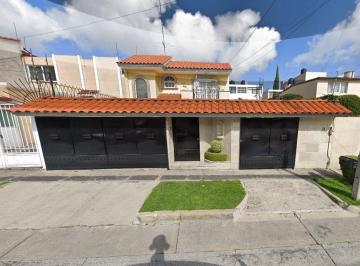 Casa de 4 habitaciones, Naucalpan de Juárez · Venta de Casa en Ciudad Satélite, Naucalpan de Juárez, Estado de México