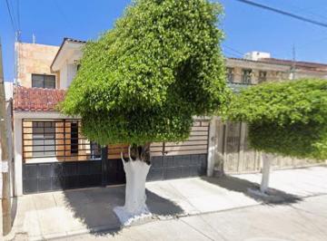 Casa · 3 Recámaras · 2 Estacionamientos · Casa en Venta en San Jerónimo León Guanajuato