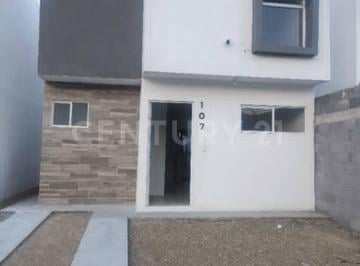 Casa · 180m² · 3 Recámaras · 2 Estacionamientos · Casa en Renta en Col. Las Haciendas en Garcia Nuevo Leon