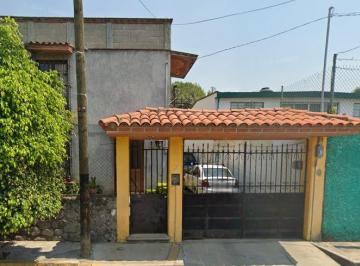 Casa de 5 habitaciones, Cuernavaca · Venta de Casa en Cuernavaca, Morelos.