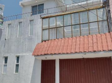 Casa de 6 habitaciones, Iztacalco · Edificio de Tres Departamentos y un Loft en Agricola Oriental