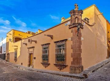 e1815645ebf7ba560bb8c4b0db9766a41e61d98ed79907b3966a1eb9b9bed00b · Casa en Venta en El Centro de San Miguel de Allende Cerca de La Parroquia
