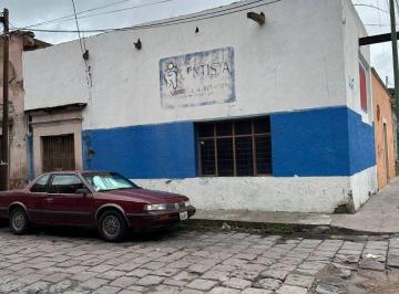 Terreno / Lote , San Luis Potosí · Terreno Bardeado en Venta en La Calle Mariano Matamoros a un Par de Cuadras de Damian Carmona