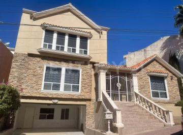 Casa · 349m² · 3 Recámaras · Casa en Venta Residencial Cumbres en Chihuahua
