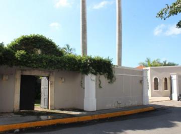 Casa de 7 habitaciones, Mérida · Casa en Venta en Esquina