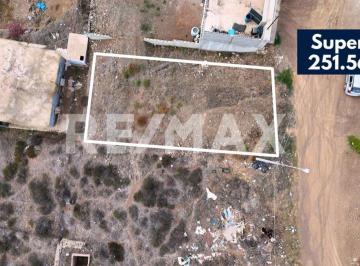 Terreno / Lote · 252m² · Terreno en Venta. - (4)