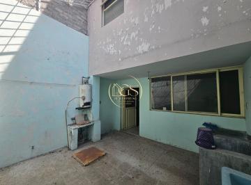 Casa · 300m² · 7 Recámaras · 1 Estacionamiento · Casa en Renta Para Trabajadores Colonia Centro Celaya