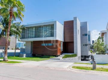 Casa · 1400m² · 5 Recámaras · 4 Estacionamientos · Casa Fendi en Los Canales - Puerto Cancún