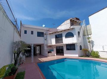 Casa de 3 habitaciones, Cuernavaca · C Casa Sola en Fraccionamiento con Vigilancia Cuernavaca