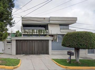 Casa de 5 habitaciones, Naucalpan de Juárez · Casa en Venta en Colonia Ciudad Satelite Naucalpan de Juarez