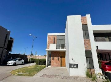 Casa de 4 habitaciones, Gómez Palacio · Casa en Venta en Urbi Villa del Cedro