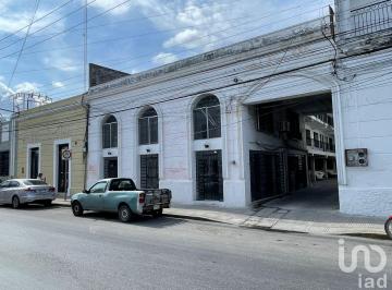 Edificio · 1223m² · 12 Recámaras · 12 Estacionamientos · Edificio en El Centro de Merida Para Remodelar con Locales en Planta Baja
