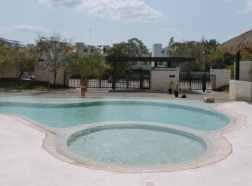 PISCINA · Terreno en Venta 225 M&sup2;en Playa del Carmen en Privada con Alberca