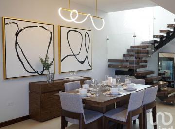 Casa · 240m² · 3 Recámaras · 2 Estacionamientos · Casa en Fraccionamiento Privado Solo 27 Residencias de Alta Gama y Diseño Contemporáneo