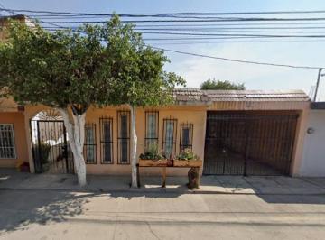 Casa de 3 habitaciones, Rioverde · Casa en Venta en Zona Centro, Rioverde, San Luis Potosi.