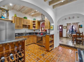 a9ff2eca89162f931aae3589e939bed12e26636d7d820e57ead1a02affd54bfe · Casa en Venta en El Centro de San Miguel de Allende con Rooftop