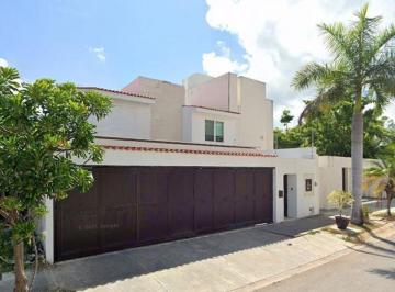 Casa de 4 habitaciones, Benito Juárez · Venta de Casa en Av Nizuc Cancún Quintana Roo