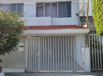 Casa de 5 habitaciones, Guadalajara · Casa en Venta en Ladrón de Guevara, Guadalajara, Jalisco