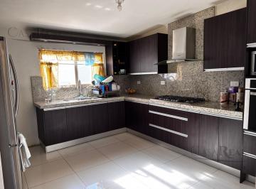 Casa · 247m² · 2 Recámaras · 1 Estacionamiento · Casa en Venta en Colonia Granjas Chihuahua