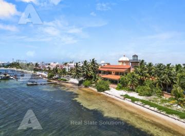 Casa · 1600m² · 7 Recámaras · 6 Estacionamientos · Casa en Venta, Lujo en Ocean Front, 7 Recámaras, 2 Piscinas, Zona Hotelera, Cancún