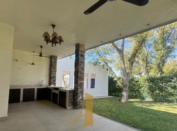 Casa de 5 habitaciones, Ramos Arizpe · Residencia de Lujo en Esquina con Amplio Jardín Al Norte de Saltillo
