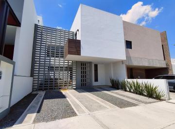 Casa · 270m² · 3 Recámaras · 2 Estacionamientos · Casa de Autor en Venta Valle de Caliza 3, Acantha, Zibatá, Querétaro