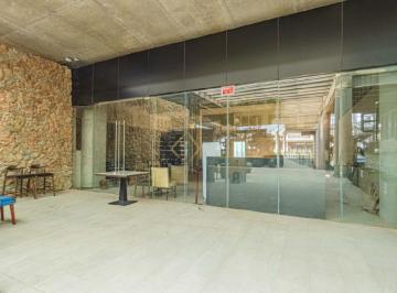 Local comercial · 258m² · 1 Estacionamiento · Local en Renta Foro 4 León, Guanajuato.