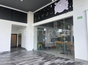 Local comercial · 70m² · 70 Estacionamientos · Venta Local Comercial Av Huayacán Km 4, Cancun Q. Roo Le2025
