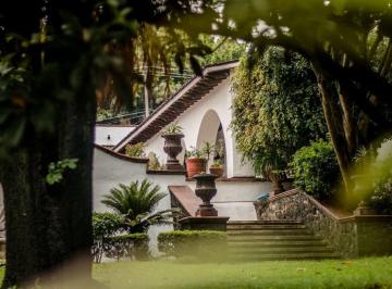 Casa · 960m² · 7 Recámaras · 5 Estacionamientos · Casa en Rancho Cortés