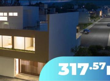 Casa · 317m² · 4 Recámaras · 31 Estacionamientos · Casa en Lomas de Juriquilla