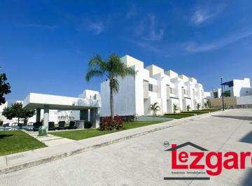 Casa de 3 habitaciones, Yautepec · Vive con Comodidad y Estilo en Este Condominio Que Ofrece Alberca, Palapa Para Eventos y Jardín Comú