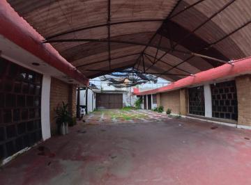 Casa · 360m² · 3 Recámaras · 6 Estacionamientos · Casa en Lomas de Cortes