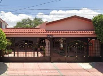 Casa de 2 habitaciones, San Nicolás de los Garza · Venta de Casa en Fracc Las Puentes, San Nicolas G, Monterrey.