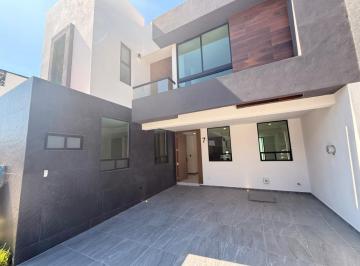 Casa · 194m² · 3 Recámaras · Casa en Venta en Lomas de Angelopolis III, Cascatta, Parque Sinaloa.