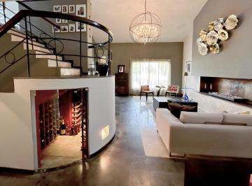 Casa en condominio · 320m² · 3 Recámaras · 4 Estacionamientos · Casa en Condominio en Metepec