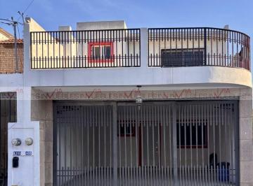 Casa · 166m² · 3 Recámaras · 2 Estacionamientos · Casa en Venta en Cumbres