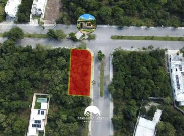 Terreno / Lote , Mérida · Terreno en Venta Sobre Av Principal y en Esquina en Blanca Residencial