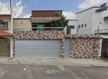 Casa de 3 habitaciones, Xalapa · Venta de Casa en Calle Londres, Balcones de Xalapa, El Castillo, Ver.