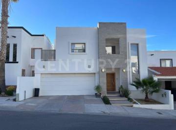Casa · 297m² · 4 Recámaras · 2 Estacionamientos · Casa en Venta Cantera III, Chihuahua