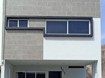 Casa Venta de 4 habitaciones · Casa en Venta en Pedregal del Bosque, Tlaquepaque Zimalta