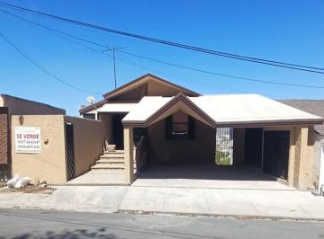Casa de 3 habitaciones, Monterrey · Casa en Venta en Cumbres 5to Sector, Monterrey, Nl