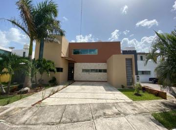Casa de 3 habitaciones, Conkal · Casa en Renta Amueblada en Conkal con Paneles Solares